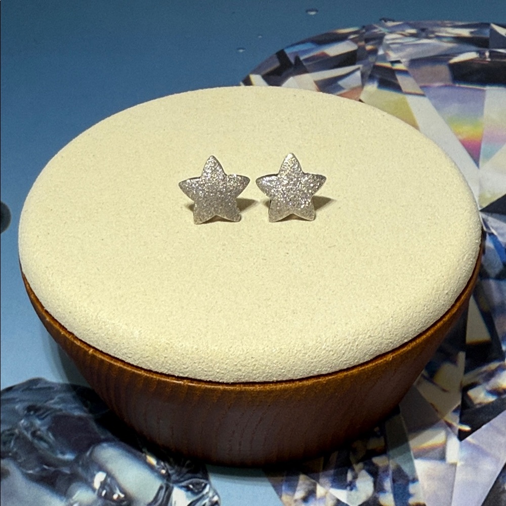 18k gold Star Earrings